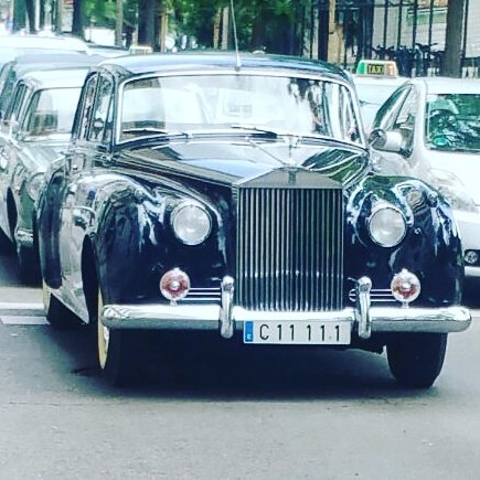 fatimafares's tweet photo. Cuando veas tus números, dispara #11 #RollsRoyce #SilverCloud2 #cochesclasicos https://t.co/GQbyoj1Inp