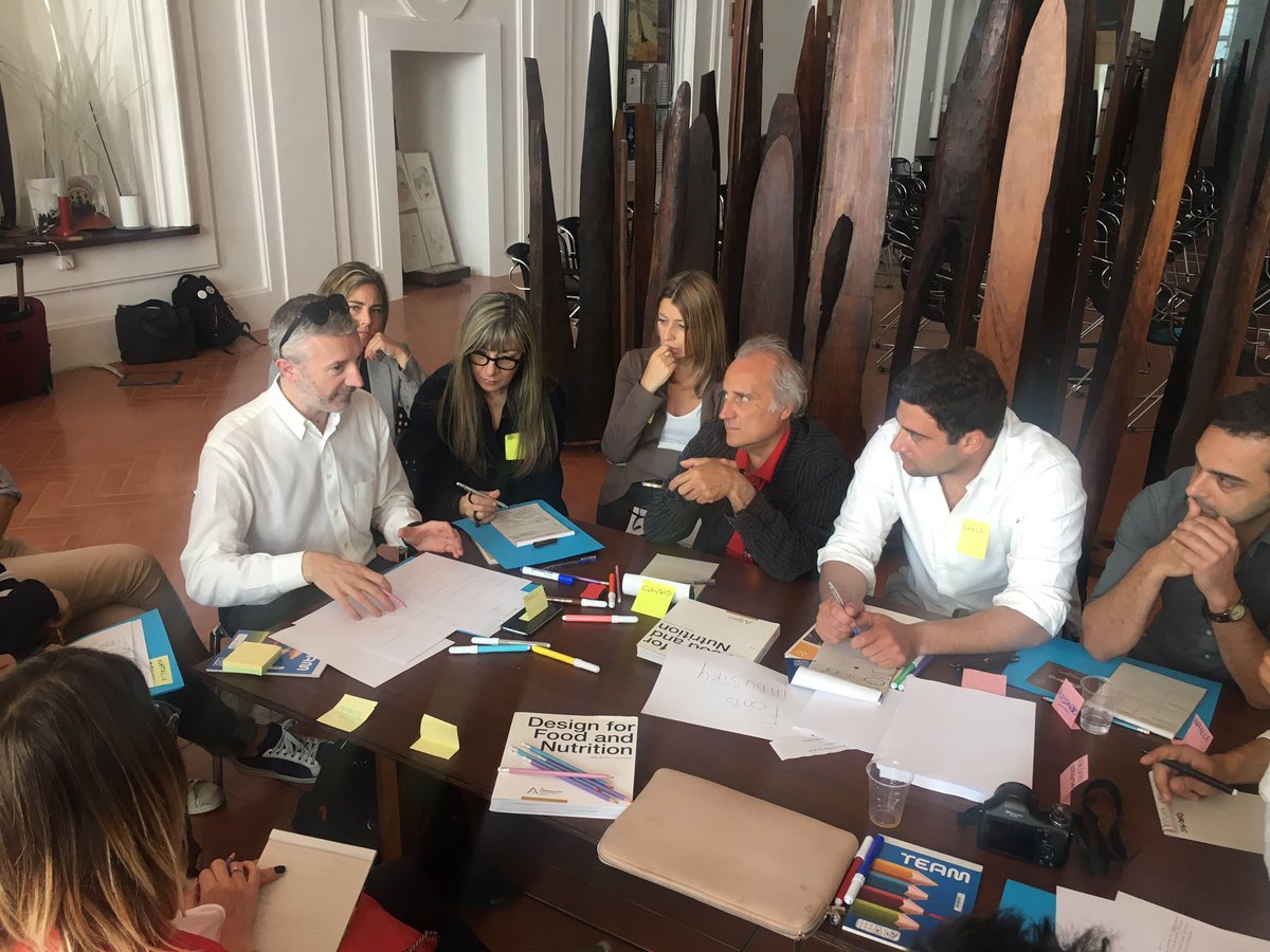 FooDesignManif's tweet photo. Partiti i tavoli di lavoro #foodesign #foodsecurity Si parla di #foodindustry #istituzioni #ricerca #foodesignmanifesto https://t.co/6ItT0NcvvG