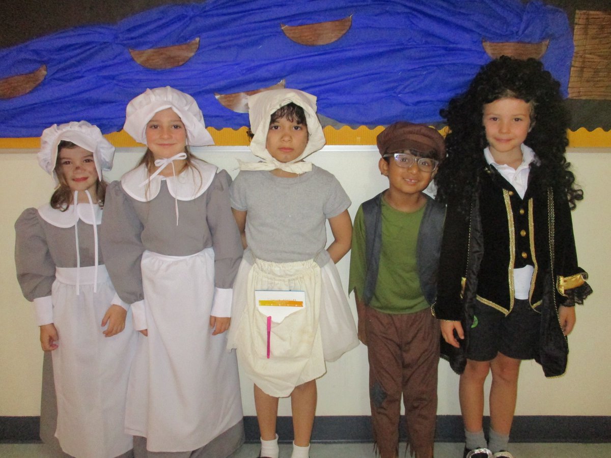 BCADyear1's tweet photo. The children were all fired up for The Great Fire of London Day! #BCAbuDhabi #BCADcreativity #History https://t.co/UlaWvqZ7td