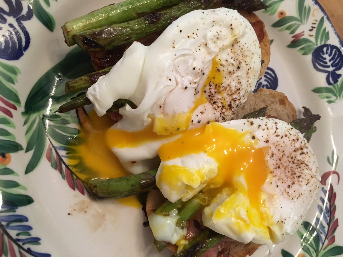 ColbourneSarah's tweet image. Poached eggs on asparagus and sour dough bread made by my amazing husband! What do you think @GordonRamsay shall I keep him on or what?! 😉❤️