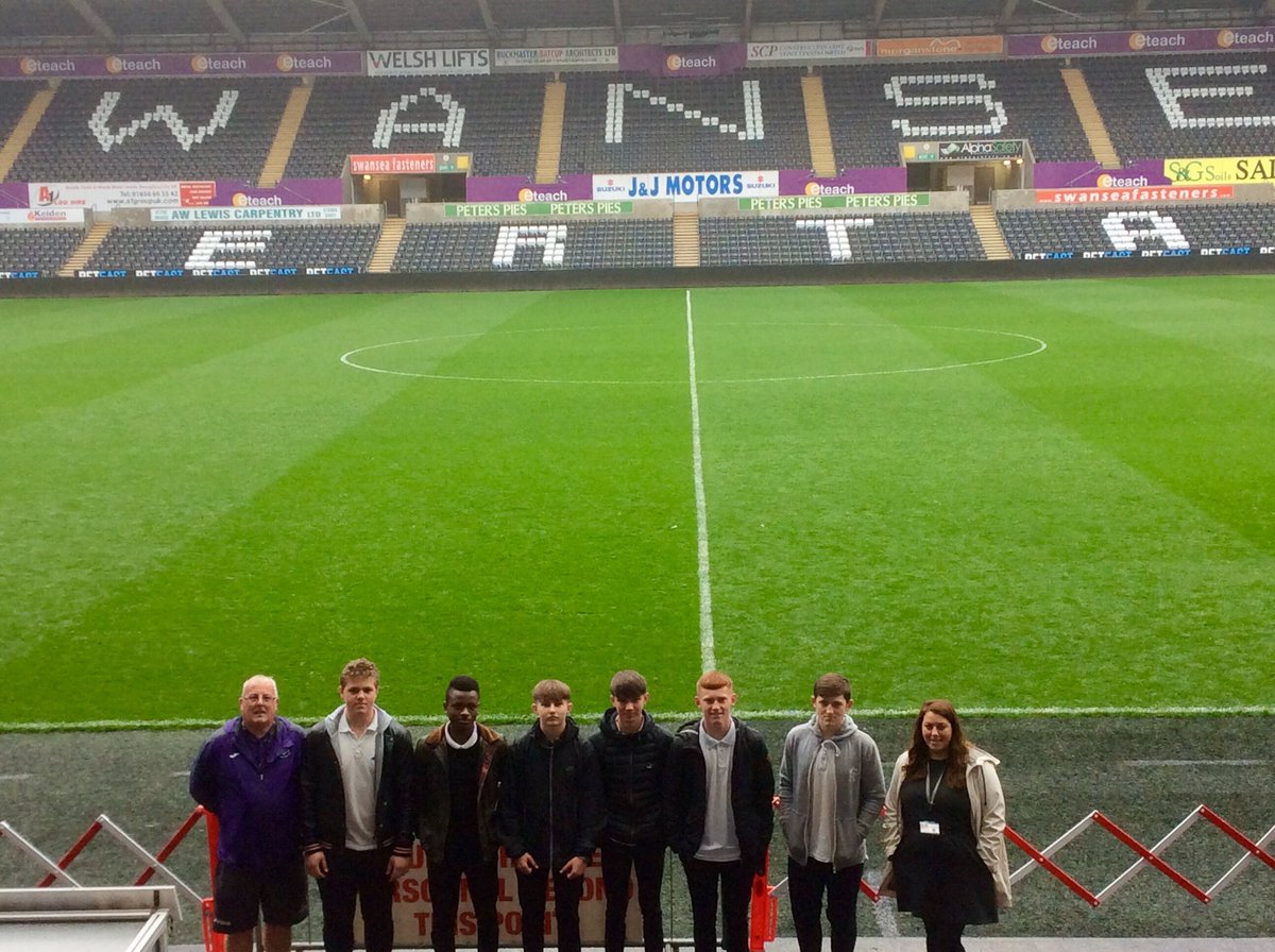 TurtlePromotion's tweet image. @GCSReachWider trip to @LibertyStadium @Pentrehafod winners #englishcomp #boostbeforexams