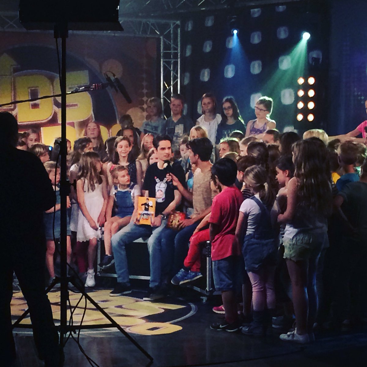 Met Don - GameMeneer - bij de <a href="/KidsTop20/">Zapp Kids Top 20</a>. Zaterdag om 08:10 uur op Zapp! #boekpromotie #hoewordjeeengamemeneer <a href="/GameMeneer/">Don | GameMeneer</a> <a href="/Levboeken/">Lev.</a>