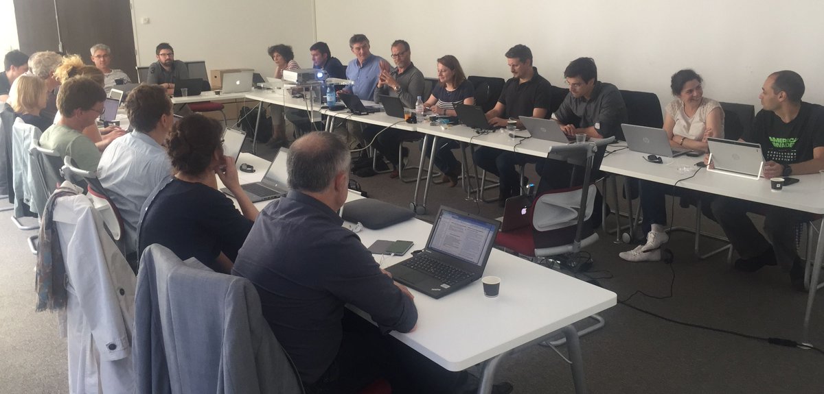 LesJRES's tweet photo. Le CP au boulot, que de bons choix dans les propositions, un programme passionnant en perspective ! https://t.co/FkVm5S86K8