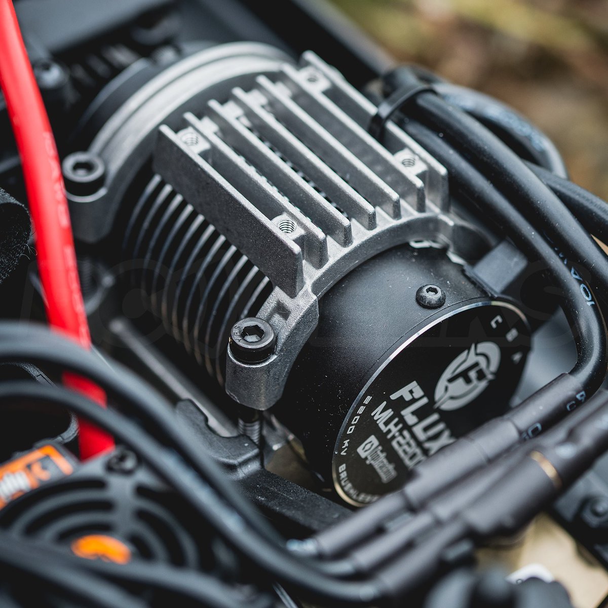 TheRCGeeks's tweet image. The Vorza Flux HP is @OfficialHPI&apos;s fastest buggy! 51mph capable &amp;amp; 64mph max with the right upgrades. Order yours: 
goo.gl/nUXDla