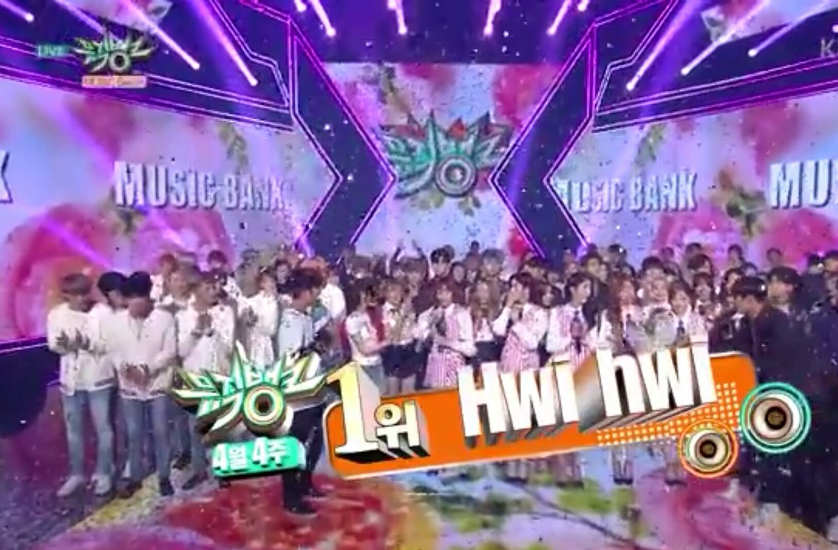 butaetae_'s tweet photo. first was #LABOUM1stWin and now, #Lovelyz1stWin?
2017 is indeed the year of underrated groups! ๐ญ https://t.co/rzT1Okhbqy