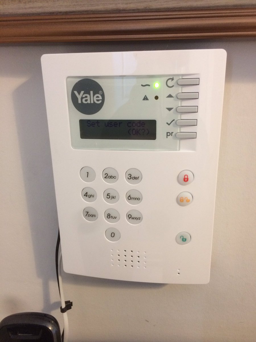 Safespec85's tweet photo. Out with the old and in with the new in Rossett today with this brilliant home security upgrade. https://t.co/CO4sJDBFIl