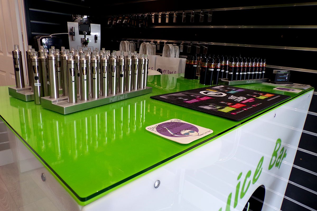 PuffDadESGate's tweet image. Our Juice Bar is open.  Come in-store and try over 100 #eliquid flavours before you buy. #vapefam #vape #vaping