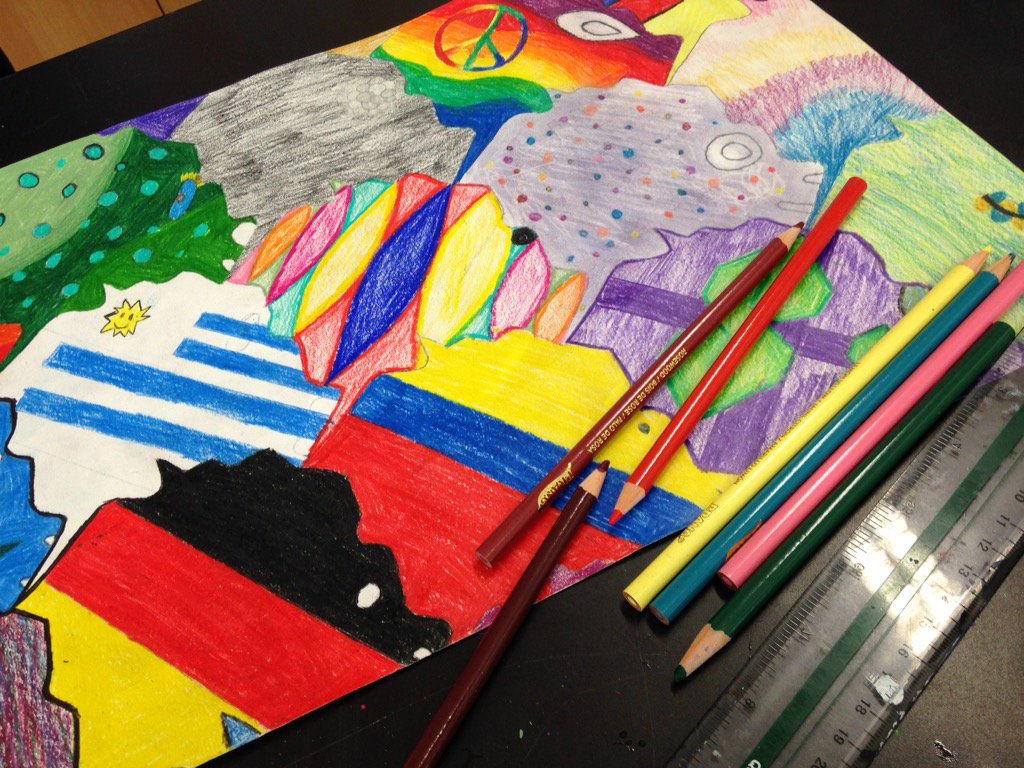 HMMeinen's tweet photo. #grade7art working on their #tessellations @rvis_bh #rvis_art #rvisionaries https://t.co/TIaFyP9jRM