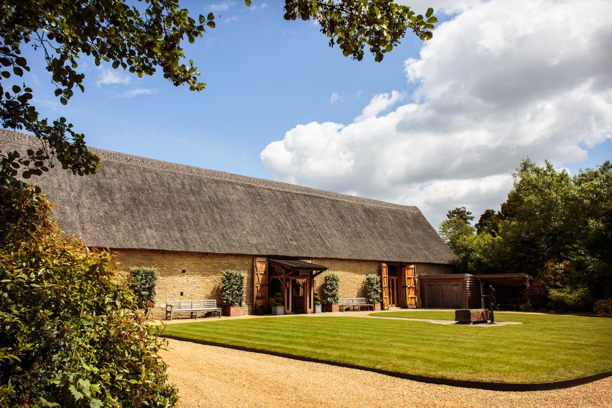 Today on <a href="/thebrideguideco/">The Bridal Guide</a> we have the gorgeous <a href="/TheTytheBarn1/">The Tythe Barn</a> 

thebridalguideco.net/single-post/20…