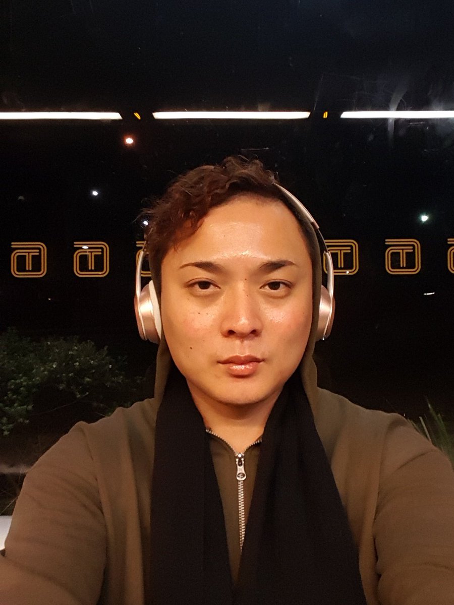 AM692016 tweet picture