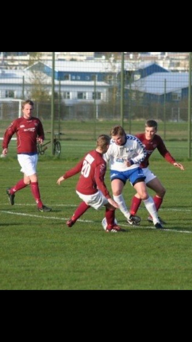 Þarna var ég að spila með Jóni Guðbrandssyni og <a href="/siggieyberg/">Sigurður Eyberg</a> með öðrum orðum: toppaði alltof snemma!