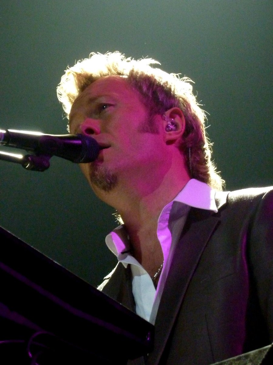 aha_com's tweet image. From the archives: a-ha in Los Angeles, California / 16 May 2010 / Club Nokia / Photos: Judith Falser #aha #endingonahighnote #losangeles