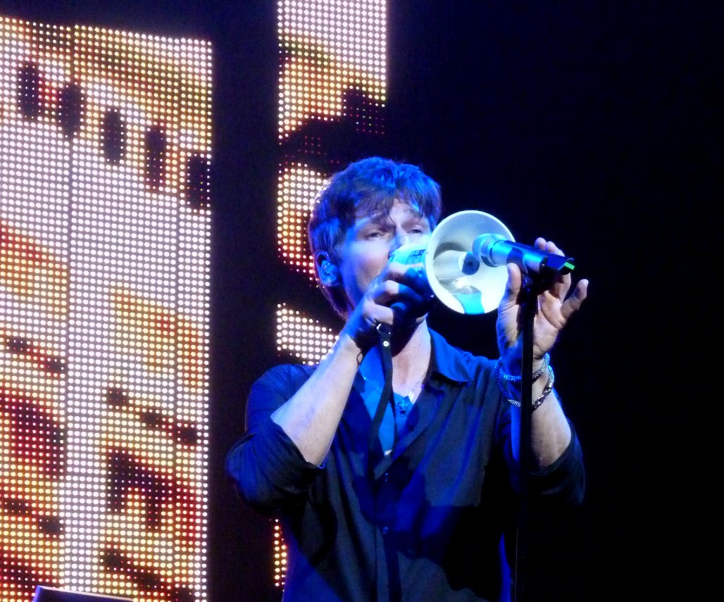 aha_com's tweet image. From the archives: a-ha in Los Angeles, California / 16 May 2010 / Club Nokia / Photos: Judith Falser #aha #endingonahighnote #losangeles