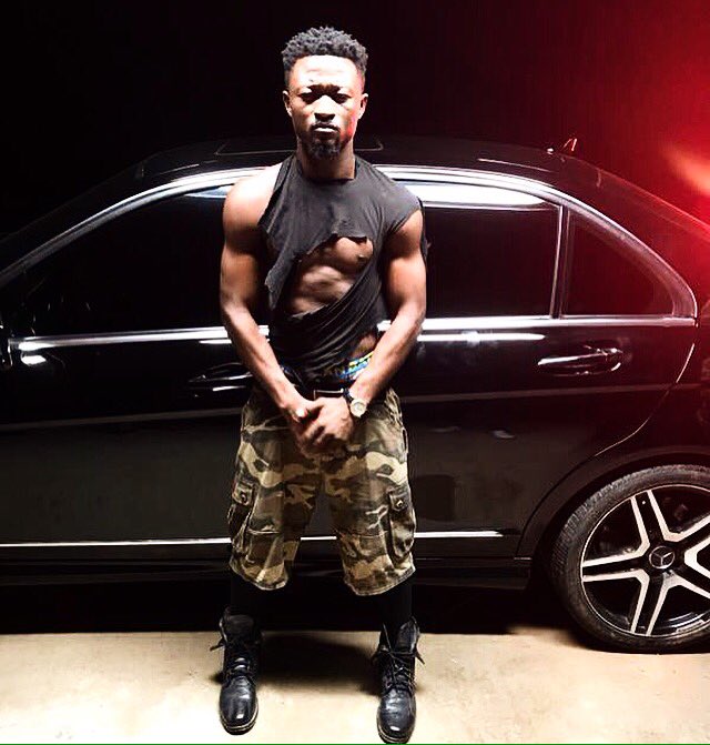 JerryOneGh's tweet photo. #Attitutde!!..set time no Joke!.🎬🎬🎬🎬 #JerryOne✨GH X #FlowkingStone dropping soon 📺📺..💃🏼🎤💃🏼🔥🔥🔥🔥🔥 https://t.co/JXQl8BeRMr