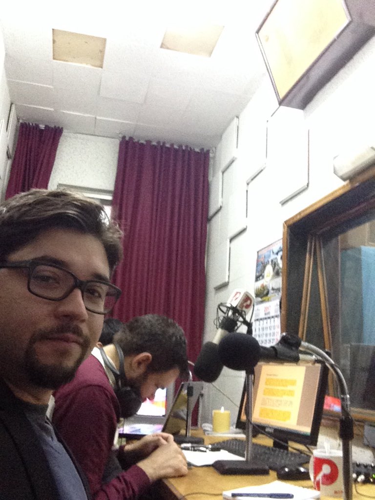 MAndresDiaz's tweet photo. En estos momentos en @RadioPortales 89.5FM junto a @alvarodealvarez hablando de actualidad nacional y local. https://t.co/7AJwNTYOJQ