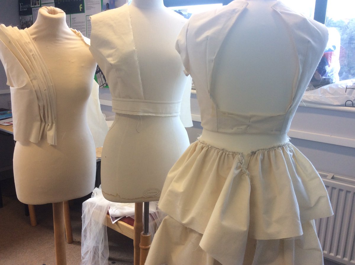RGS_TEXTILES's tweet photo. Toile production for #YFDUK ....... entries to be submitted by 26th May! Sponsored by the fantastic @Morplan_ltd #BringingRetailToLife https://t.co/MxRZrAxmIM