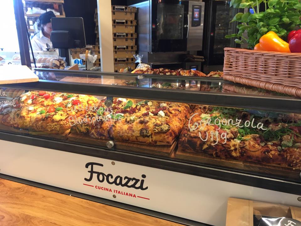 levensmiddleby's tweet image. Nieuw concept van Danvo Bakeries! #Focazzi perfect klaargemaakt in onze #leventiyou ow.ly/sutP30bLxMR