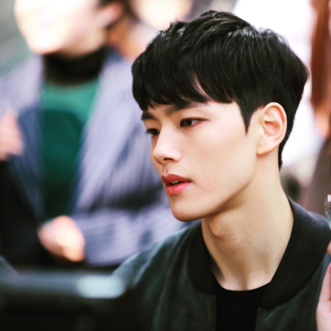 여진구_Bot tweet media
