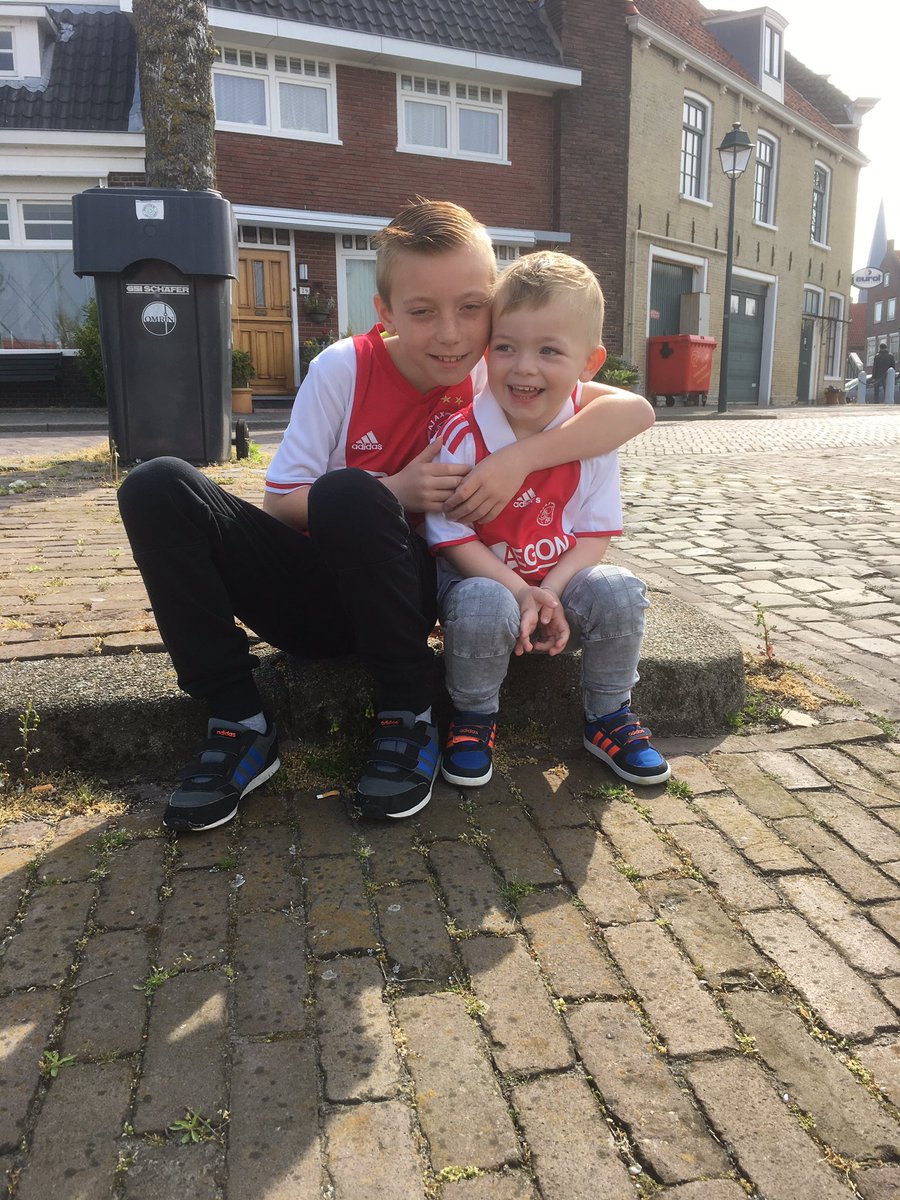 Wij willen graag naar Stockholm #zigGOajax