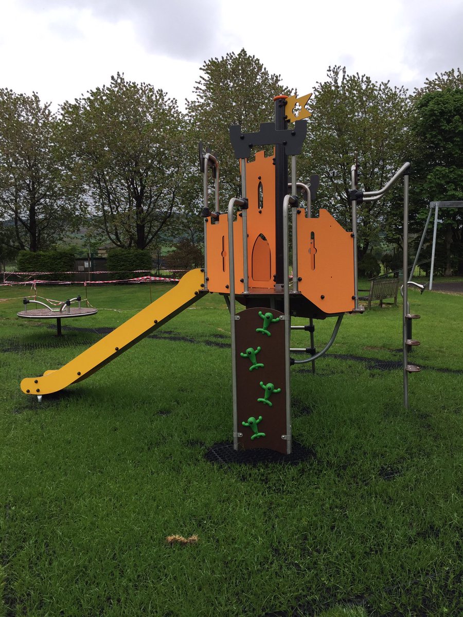 ProludicPaula's tweet photo. New @Proludic play area nr Skipton 👌 #metal #themed #toddler #junior #IconicIxo @SkiptonCouncil @CravenCouncil #happycommunity https://t.co/S7evj9G8M6