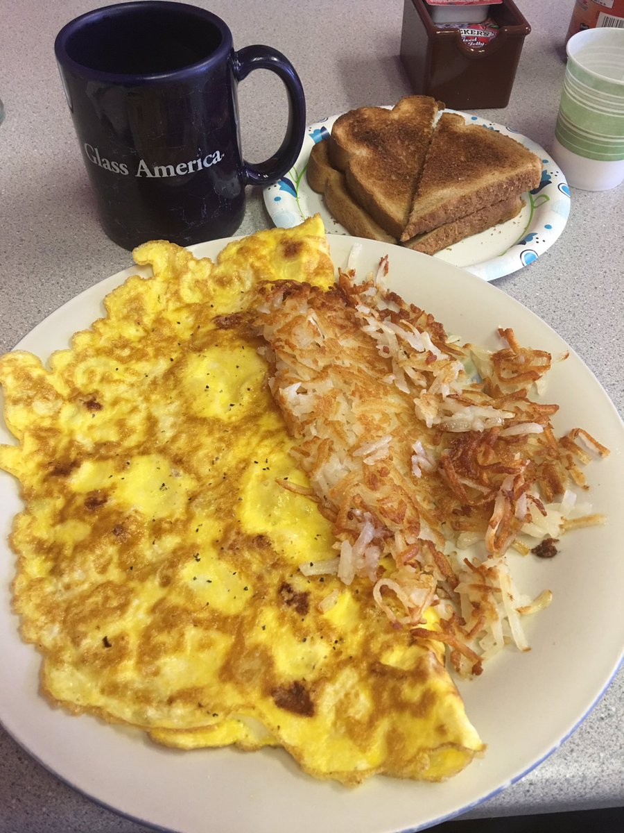 WWEArmstrong's tweet photo. Sometimes u luck out n this morning I did here in Manchester, New Hampshire! Andre's Diner...great food! #BlessedBreakfast #SmackDown2nite https://t.co/Q3NAo0BE3D