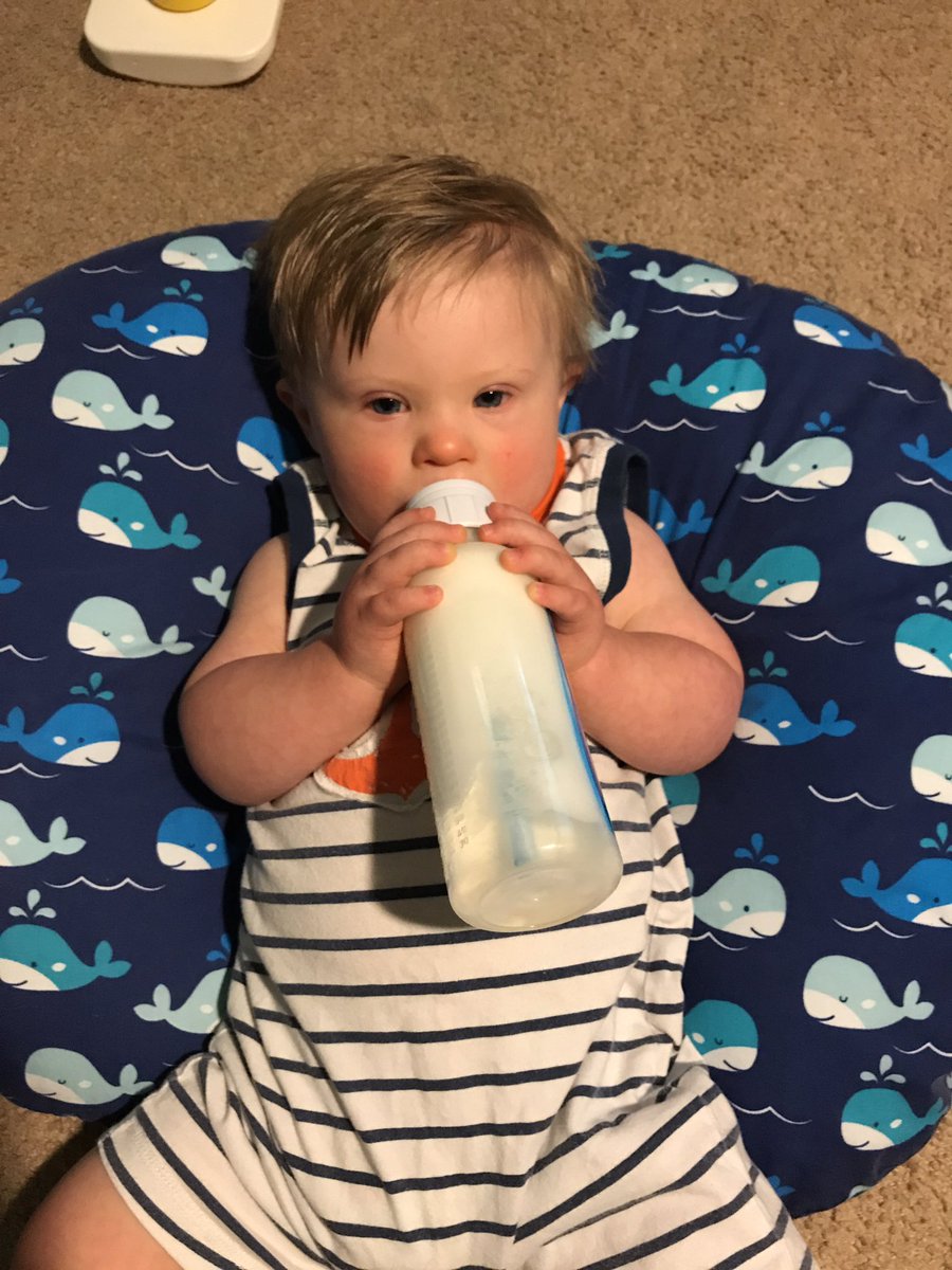 ScottATavegia's tweet photo. Nothing like the emergency 🚨 bath before bottle 🍼 today!  FYI parents, prune juice works! #MaybeTooWell love ❤️ our boy! #T21 https://t.co/hQFDdj2s8B