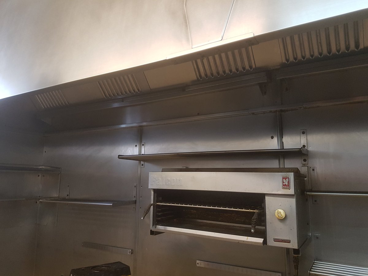 Safestarclean's tweet image. Kitchen deep clean at @trattoria51. #deepclean #extractionclean