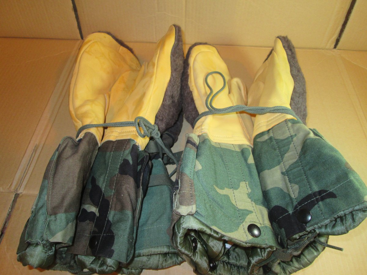 dmsurplus's tweet photo. #Snowmobiling #Sledding?  Cold Weather Gear #MilSpec #Mittens CNY Regional Mkt - Syracuse NY Sun 0700-1330 Bldg A https://t.co/hQBZUKLos0 https://t.co/GRETowdTRt