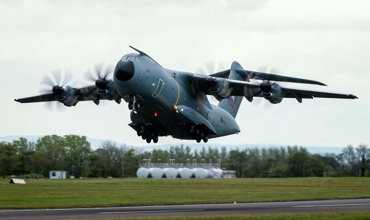 RAFPhotog's tweet image. A flying visit by the @RoyalAirForce @AirbusDefence A400M from @70SqnA400M @RAFBrizeNorton captured by one of our phots in Aldergrove