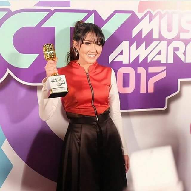 Selamat mbak <a href="/ViaVallen01/">VIA VALLEN</a> 👏👏 karna usaha tidak akan pernah menghianati hasil😇👏😍😘