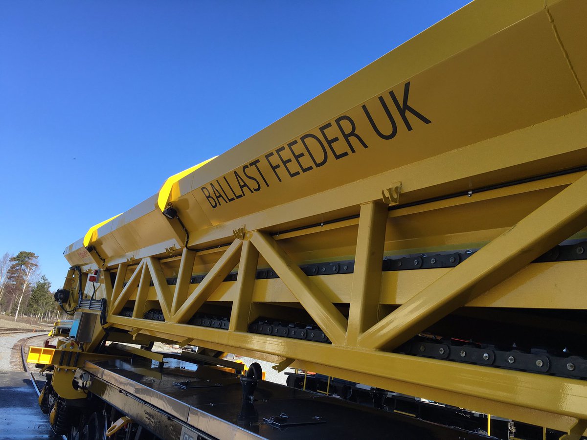The new Ballast Feeder System is on its way to the UK! #RailLive 😁