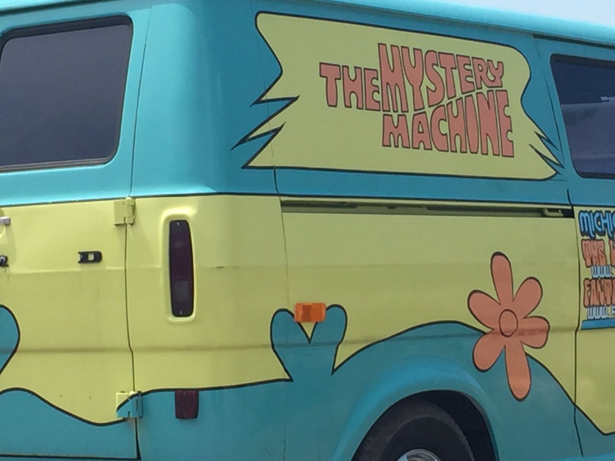 TheBurkeSage's tweet photo. Hey Scoob! I found Freddy's wheels. #cartoonfavorite #iconic #memories https://t.co/KUz3Io7T2w