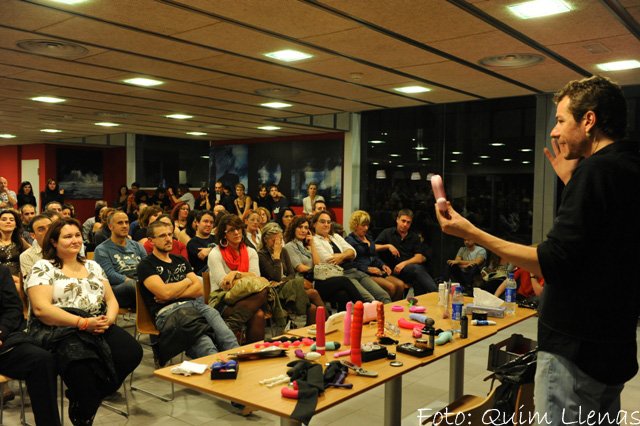 EROTICOMADRID's tweet photo. Consulta la programación del AULA DE SEXO del @EROTICOMADRID. Todo sobre el mundo del sexo lo podrás aprender allí: https://t.co/I1AqFEiWbO https://t.co/Op3S34Zb14