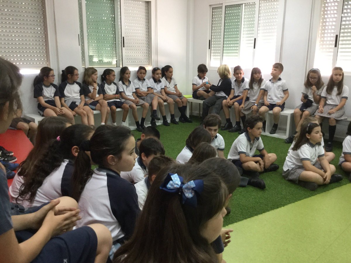 slatham18's tweet photo. #Y4.¿Que es la arqueología? Muchas gracias a Maria Berná y el Museo Histórico de Aspe.Una vista diviertida y fascinante. @newton_college https://t.co/MBAg9HvuKf