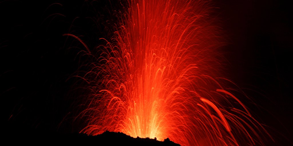 BusinessInsider's tweet photo. Experts say a supervolcano in Italy could be far closer to eruption than we think https://t.co/LzDEEy4Qky https://t.co/OI4lgDWrtw