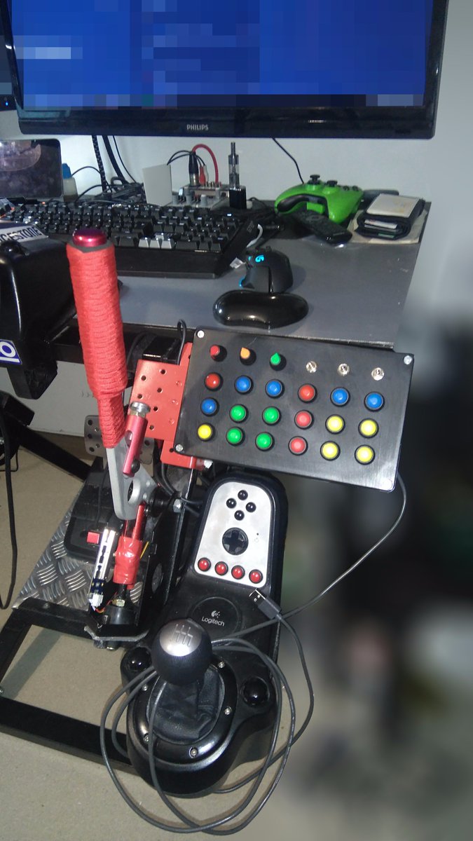 Nph1995's tweet photo. It is ready!! I'll redo the brake axis in some point when i have access for better tools #DIY #ButtonBox #RacingRig #SimRacing #SymProjects https://t.co/gTP2xrcagL