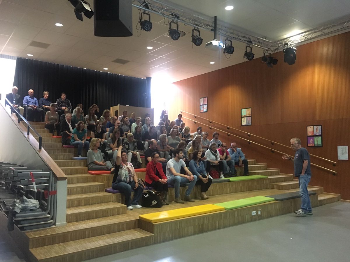 martondepinth's tweet photo. #PROOacademie organiseert INSPIRATIE #onderwijscafé #PROOLeiden Talenteninterview met kinderen + Herkennen en Stimuleren van Talent https://t.co/jhe3aTEOxx
