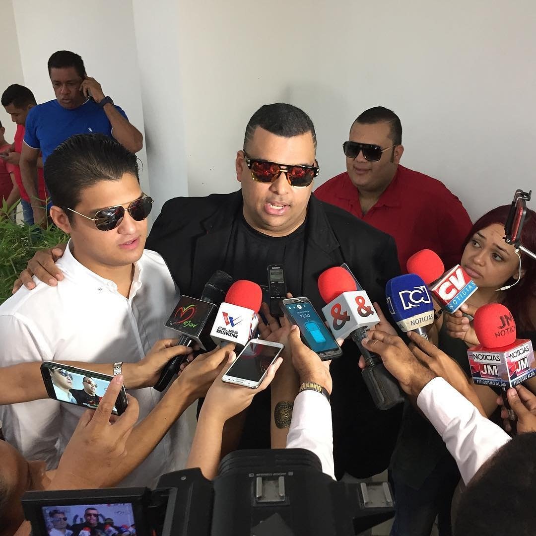 Que mi dios me los bendiga <a href="/ElderDiaz01/">Elder Dayan</a> <a href="/RafaelMariaDiaz/">Rafael María Díaz</a> <a href="/rafadaza01/">rafael david daza</a> @DiomedesDjesusD