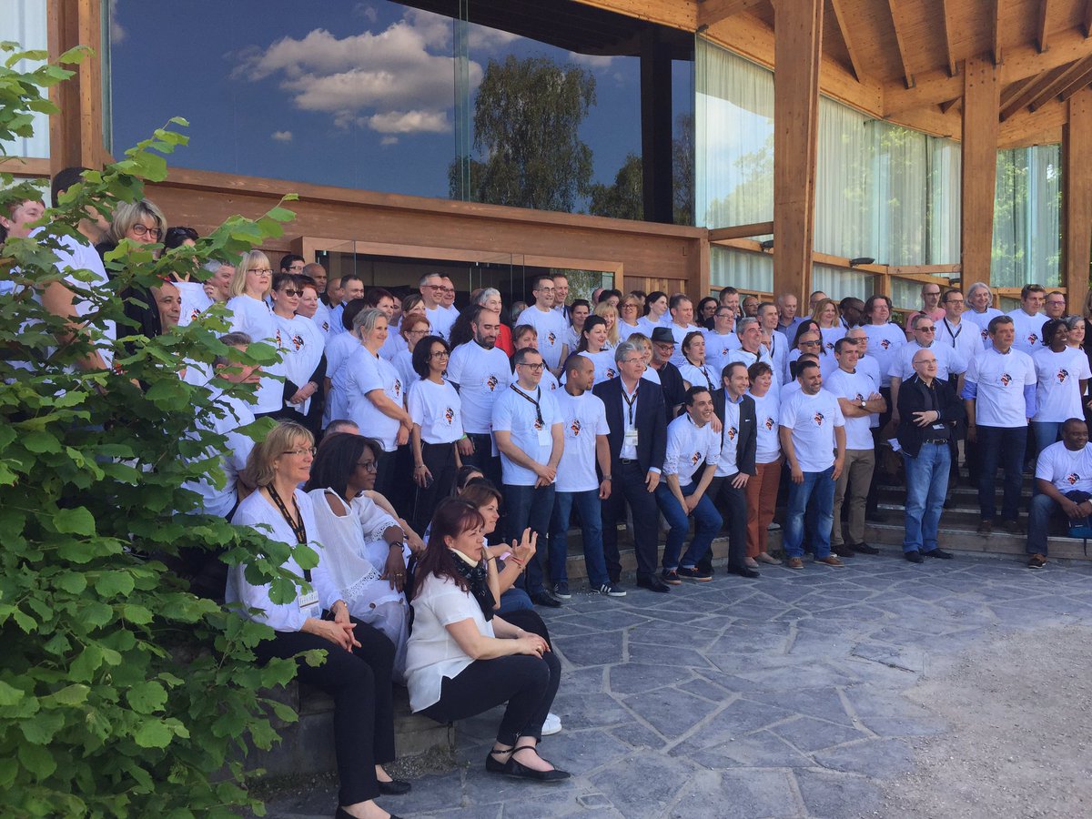 Gourlette's tweet photo. Rencontre Managers Service Client Orange IdF: 200 salariés avec les T/S de la @FondationOrange #30ansfondationorange 🎂 #fierté #appartenance https://t.co/xLh6NUgXuk