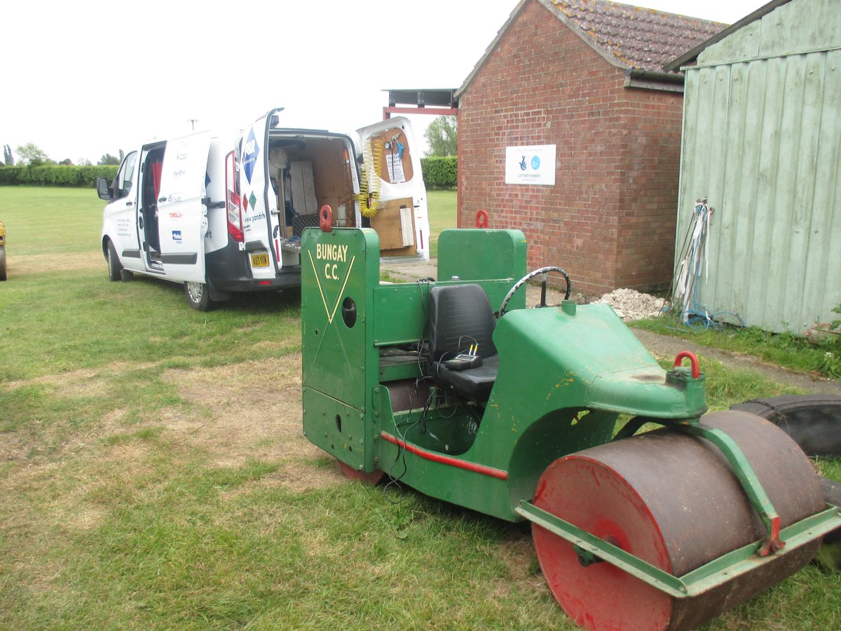 JGill_Pearson's tweet photo. Even old rock and rollers have hydraulic problems! #stothertandpitt #bungaycricketclub #onsitefaultfinding https://t.co/DlzyBOIBsd
