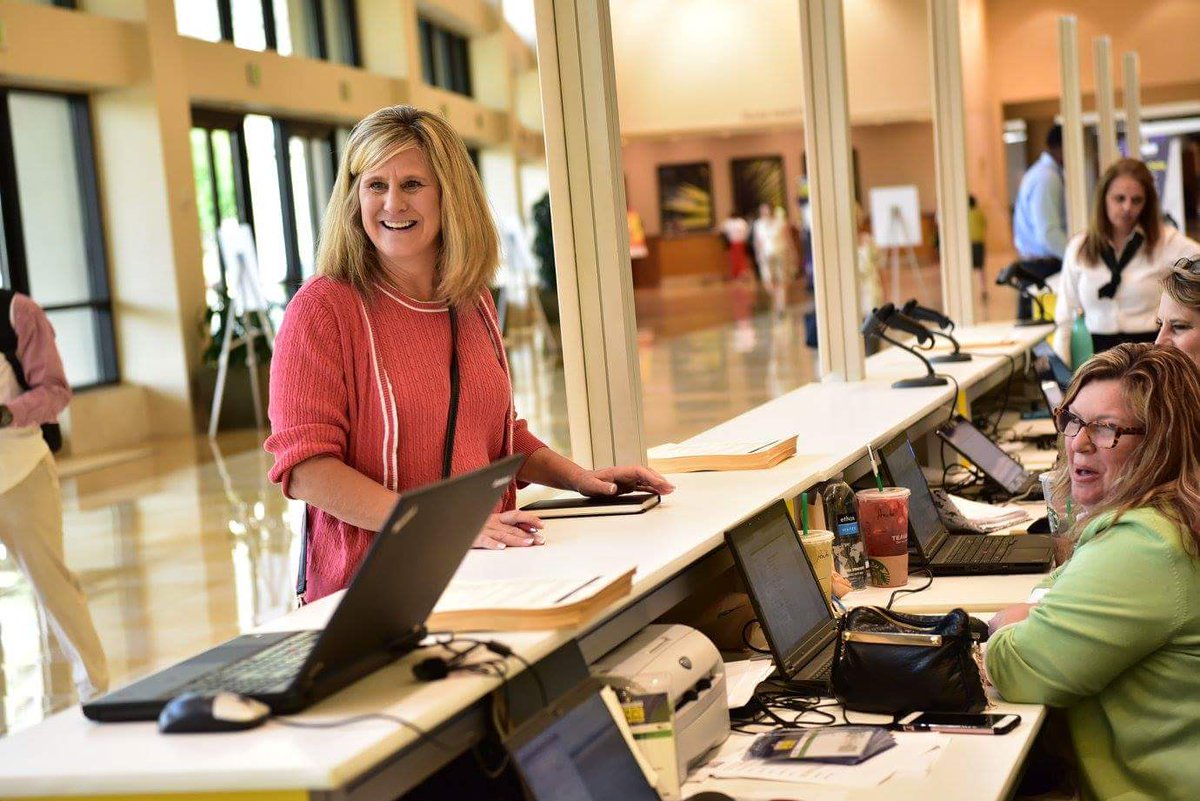 JLewisMicroHRMS's tweet photo. Registering at the #Paycon.  Really excited about all of the great sessions. https://t.co/vZdSNExIuA