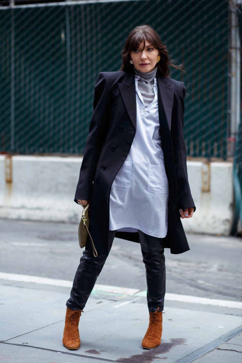Sasha_M_Vintage's tweet photo. My fave sartorial trick, #dressoverpants #ontheblog. https://t.co/fm7YQWpFYO  #ootd #howtolayer #vetements https://t.co/jdzogPi0CN