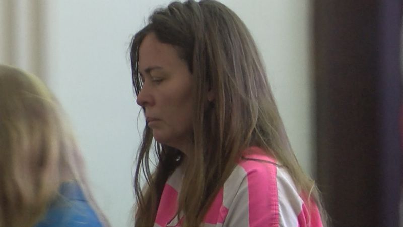 wectnews's tweet image. Wife accused in snake expert's death called 911 less than one hour before deadly shooting. buff.ly/2qNgIsr