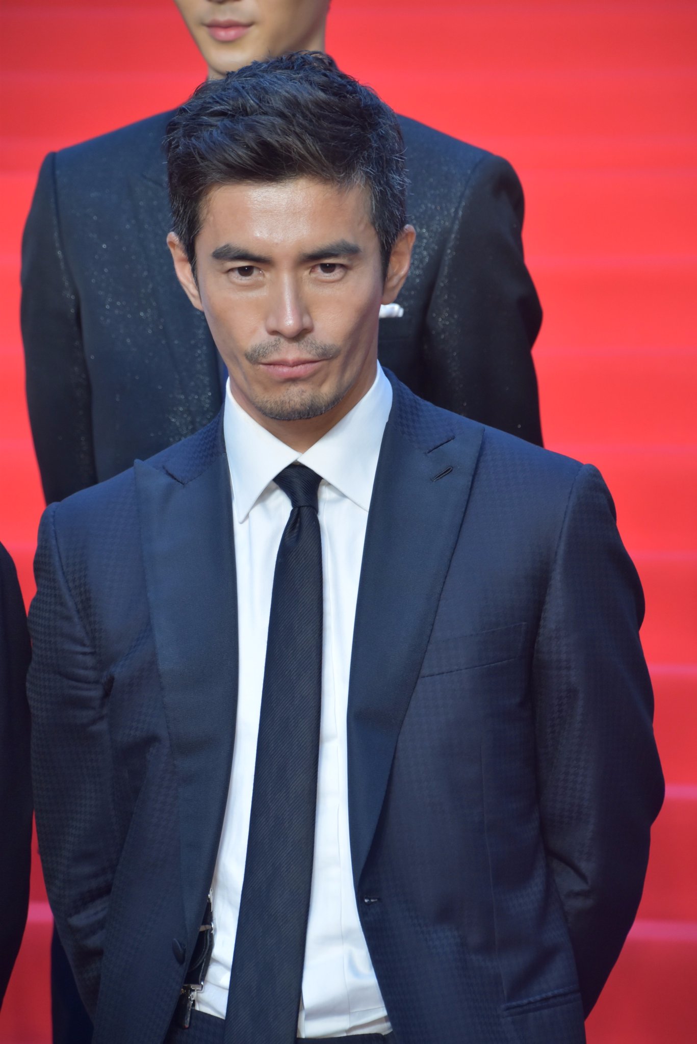 ｱｰﾐｰ Ar Twitter この伊藤英明は本当ただただ顔が好き この凛々しい眉とこの白髪混じりな硬質な髪の毛 なんと言ってもこの可愛らしい口唇 あー 好きだ やっぱりどう足掻こうが好きだ T Co Nd4erxngwt Twitter