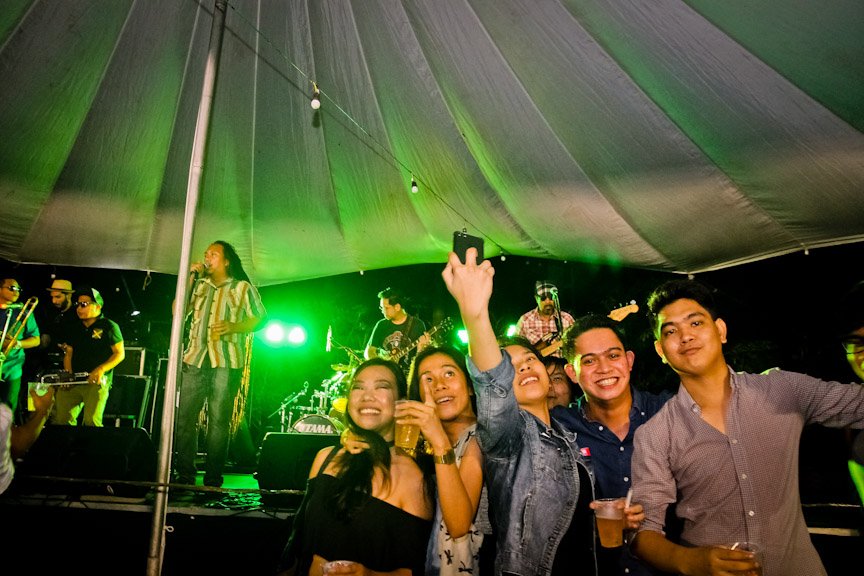 TheAltPH's tweet photo. Jeck Pilpil & Peacepipe at #Firefly2017 | @FIREFLYUPLB @upranchersclub #FireflyUPLB #UN29 #bonfireparty #JeckPilpilandPeacepipe #reggae https://t.co/lx9PJe4RHV