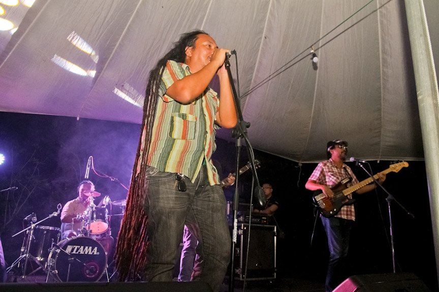 TheAltPH's tweet photo. Jeck Pilpil & Peacepipe at #Firefly2017 | @FIREFLYUPLB @upranchersclub #FireflyUPLB #UN29 #bonfireparty #JeckPilpilandPeacepipe #reggae https://t.co/lx9PJe4RHV