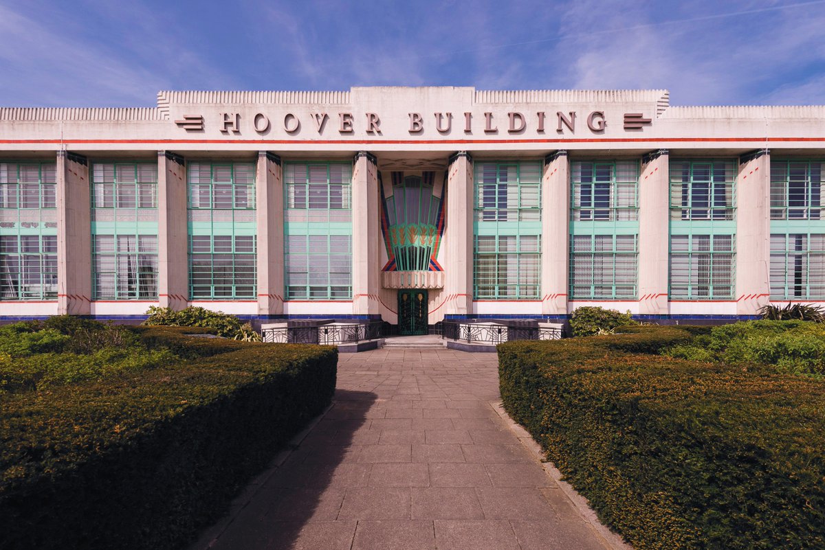 renatomarchio's tweet photo. It has been an amazing opportunity working on such an iconic building. @Branding_studio  #idmproperties #retouch #thehooverbuilding https://t.co/bYdp3kvJQy