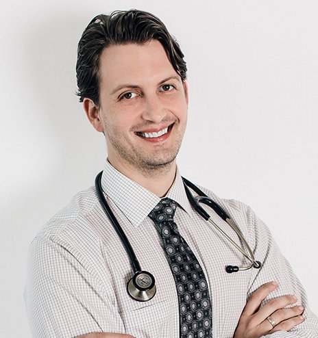 LaredoER's tweet photo. We pride ourselves on having the best emergency center staff in Laredo. Meet Dr. Peter Carlson - a Texas native! https://t.co/ycHGwUCAj3 https://t.co/xBanCpcpc3