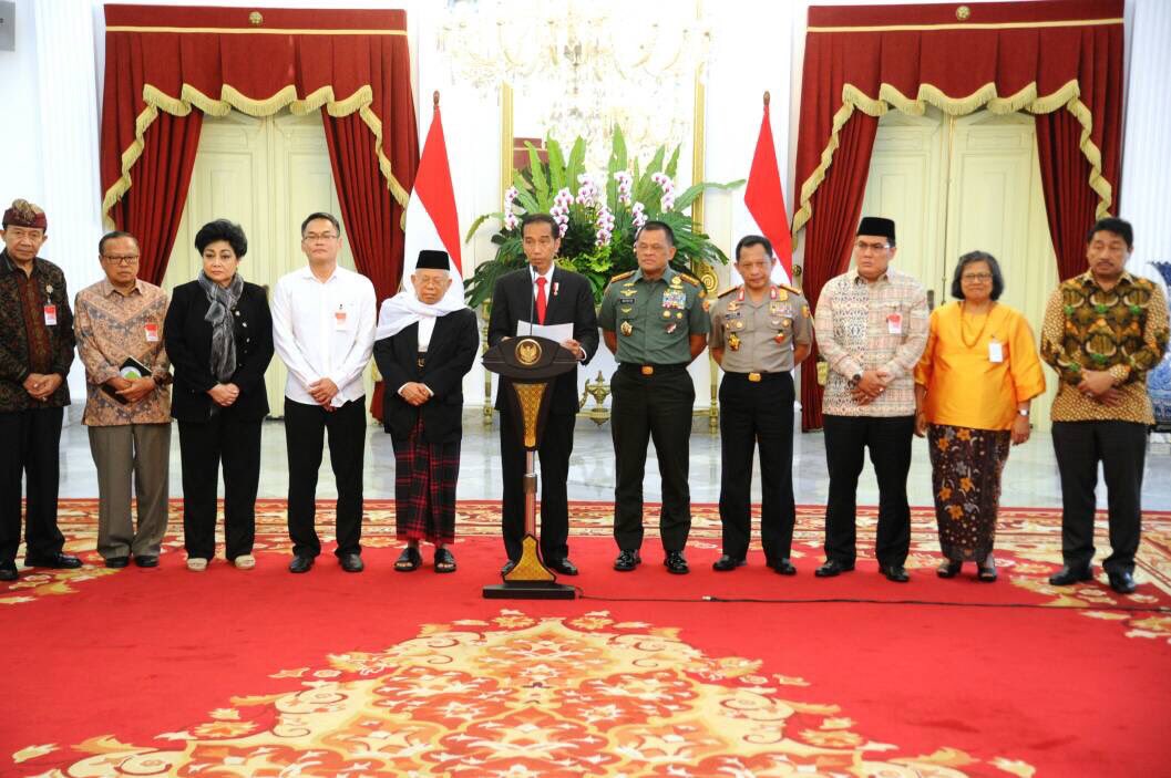 Kita ini adalah saudara. Jangan saling menghujat, menjelekkan, memfitnah, saling mendemo -Jkw