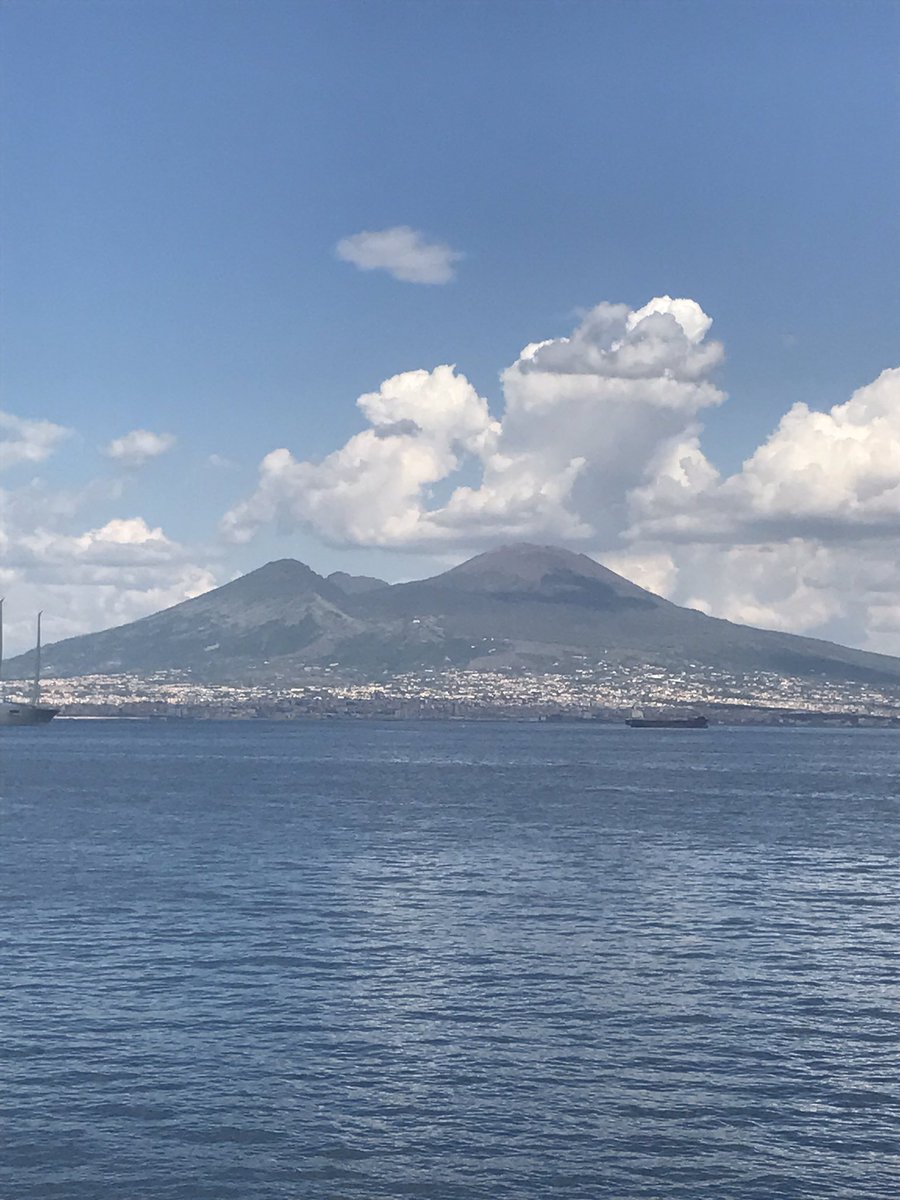 FooDesignManif's tweet photo. Il meraviglioso panorama dalla Fondazione De Felice Palazzo Donna Anna #foodesign #foodsecurity #foodesignmanifesto https://t.co/xT5FQZrxWf